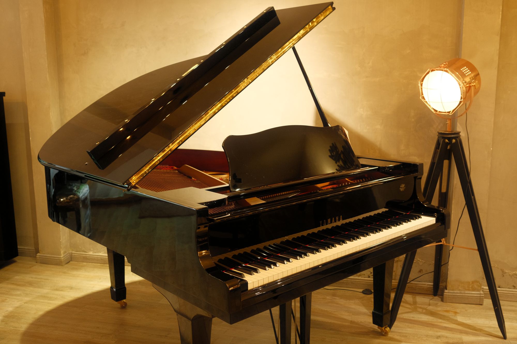 Yamaha C3 Grand Piano: Uniting Craftsmanship and Performance